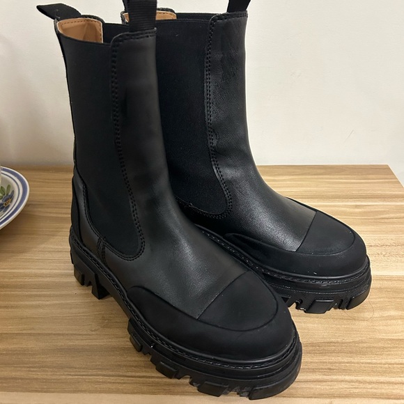 Ganni Mid Chelsea Boots - Picture 4 of 5